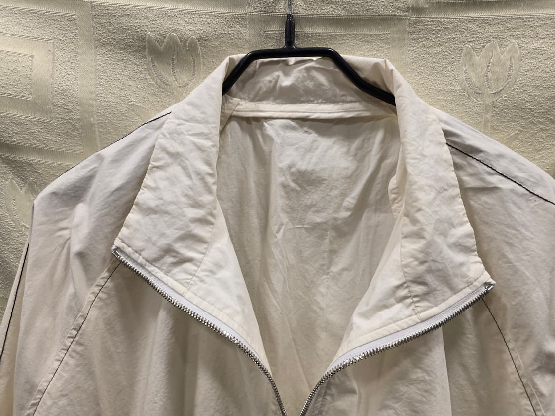마뗑킴 로고 코팅 바람막이 자켓 점퍼 아이보리 프리사이즈 상품이미지3