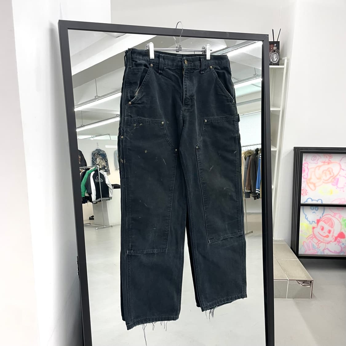 칼하트 OG 더블니 가죽패치 카펜터 덕캔버스 페이딩 워크팬츠 블랙 상품이미지1