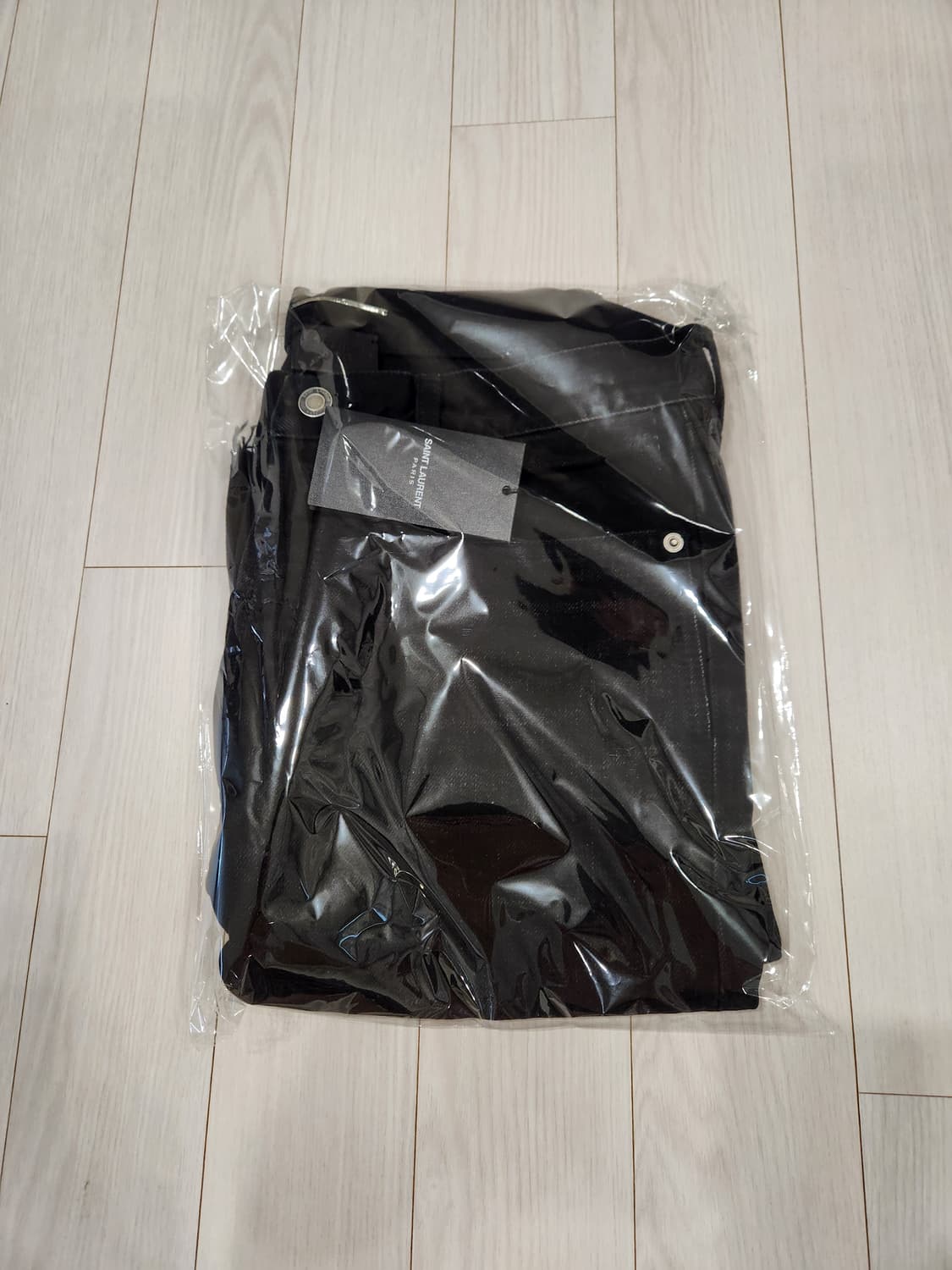 새상품 생로랑 밑단디스 버뮤다 데님 반바지 상품이미지1