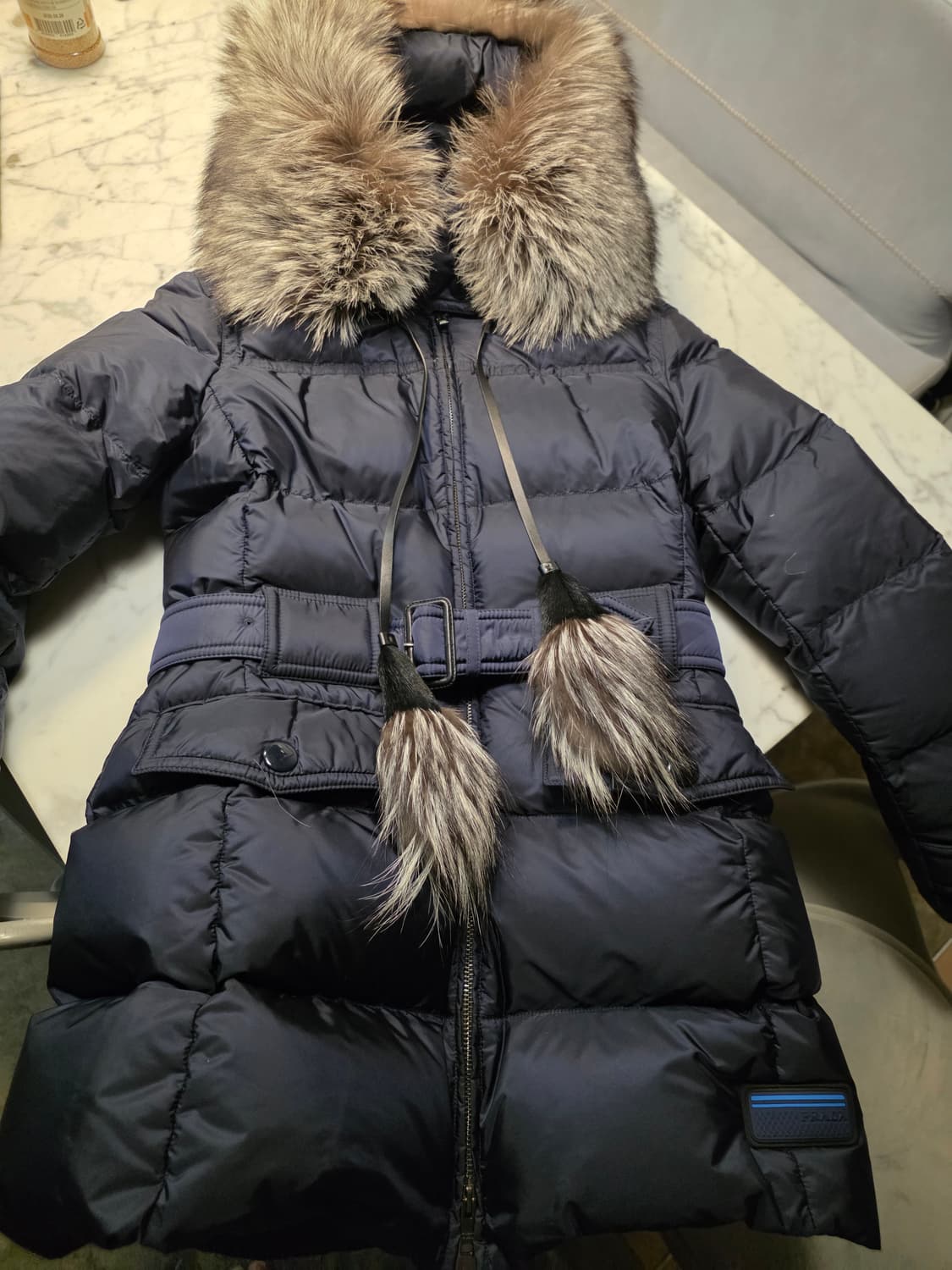 프라다 여성 패딩 38S 네이비 갤러리아 구매 정품 상품이미지1