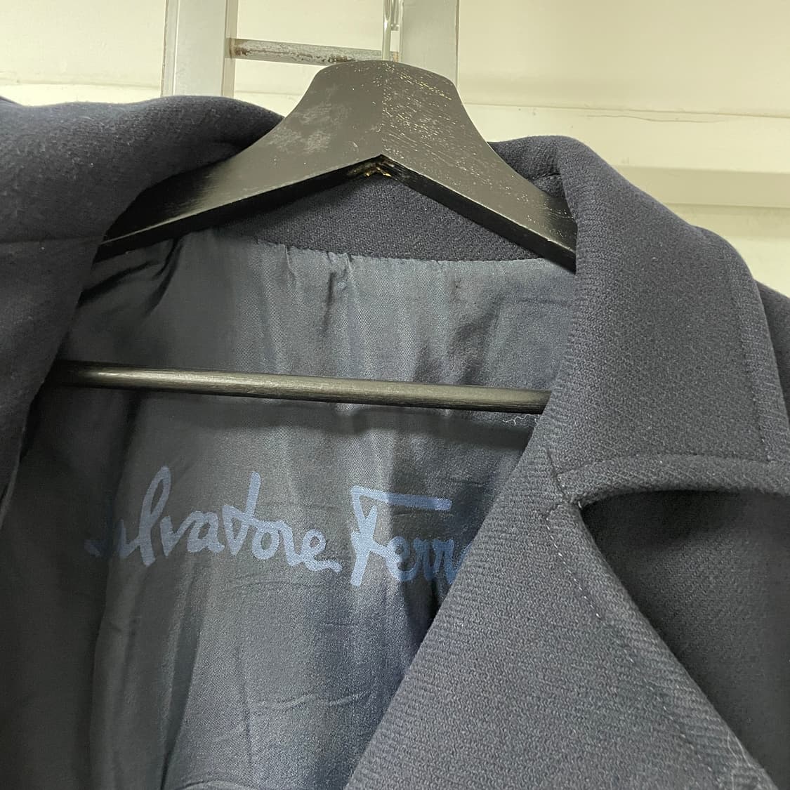 페레가모 네이비 코트 50 상품이미지4