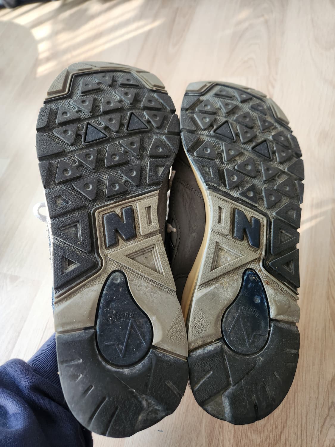 뉴발란스 1600 프리미엄 빈티지 그레이 CM1600vg 285mm  상품이미지5