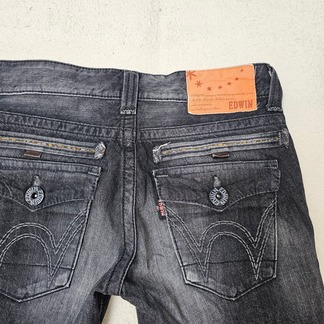 M 에드윈 블랙 데님 로우라이즈 청바지 상품이미지2