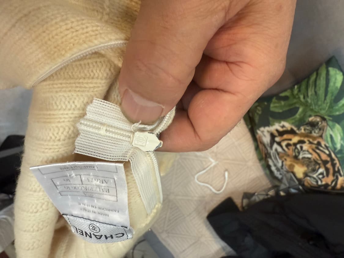 36/44-55 정품 샤넬 목폴라 니트 팝니다 상품이미지4