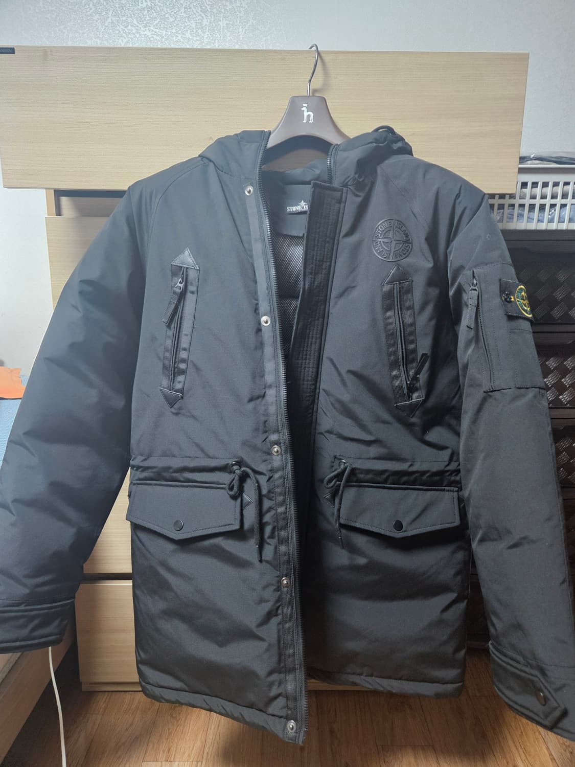 스톤아일랜드 마이크로랩스 패딩 상품이미지1