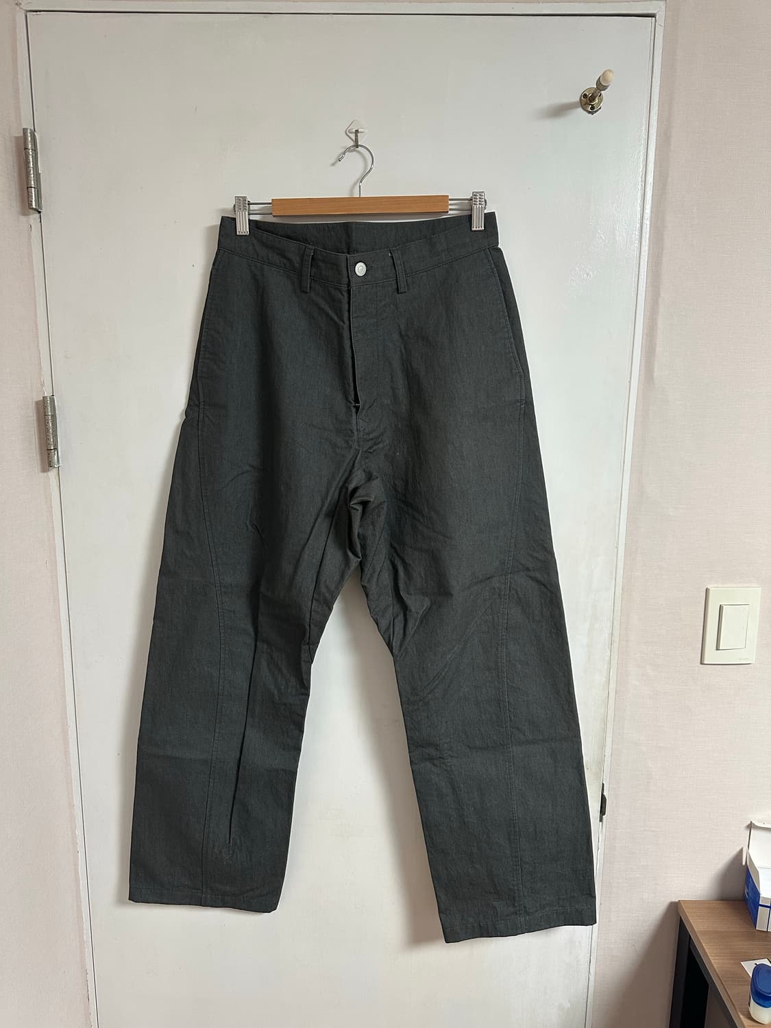 어나더오피스 캠 커브드 팬츠 상품이미지1