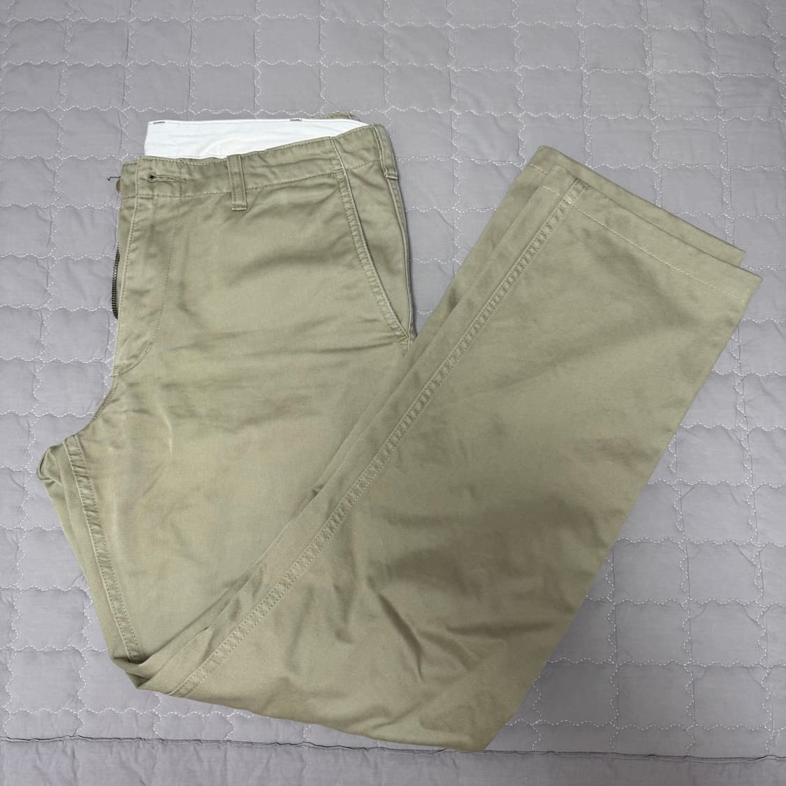 유니클로 빈티지 레귤러 피트 치노 82 베이지 상품이미지1