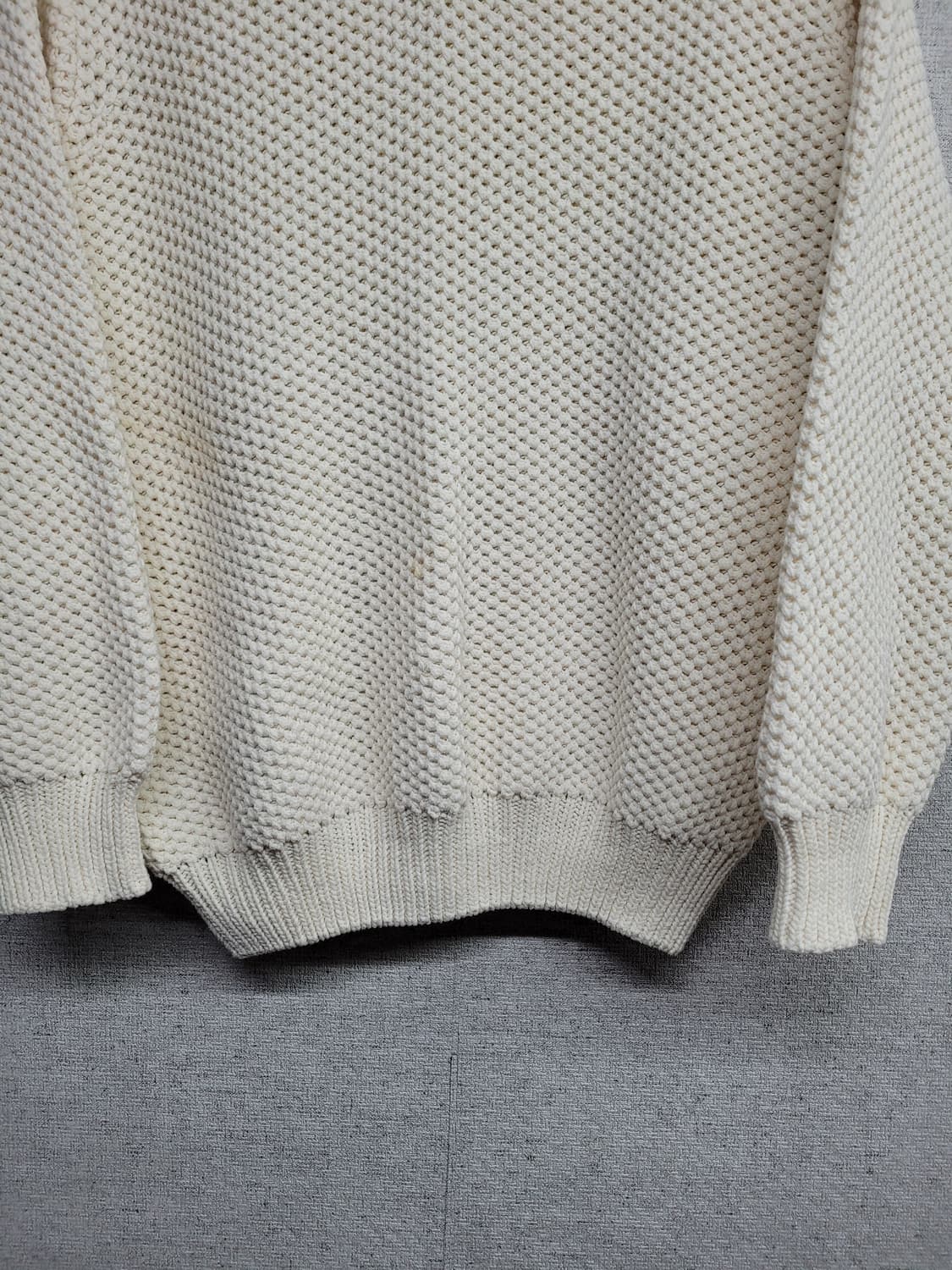 비슬로우 세미 오버핏 세일러 카라 니트 상품이미지3