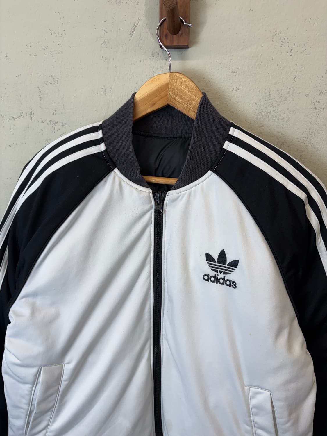 아디다스 빈티지 흰검 리버시블 숏패딩 상품이미지5