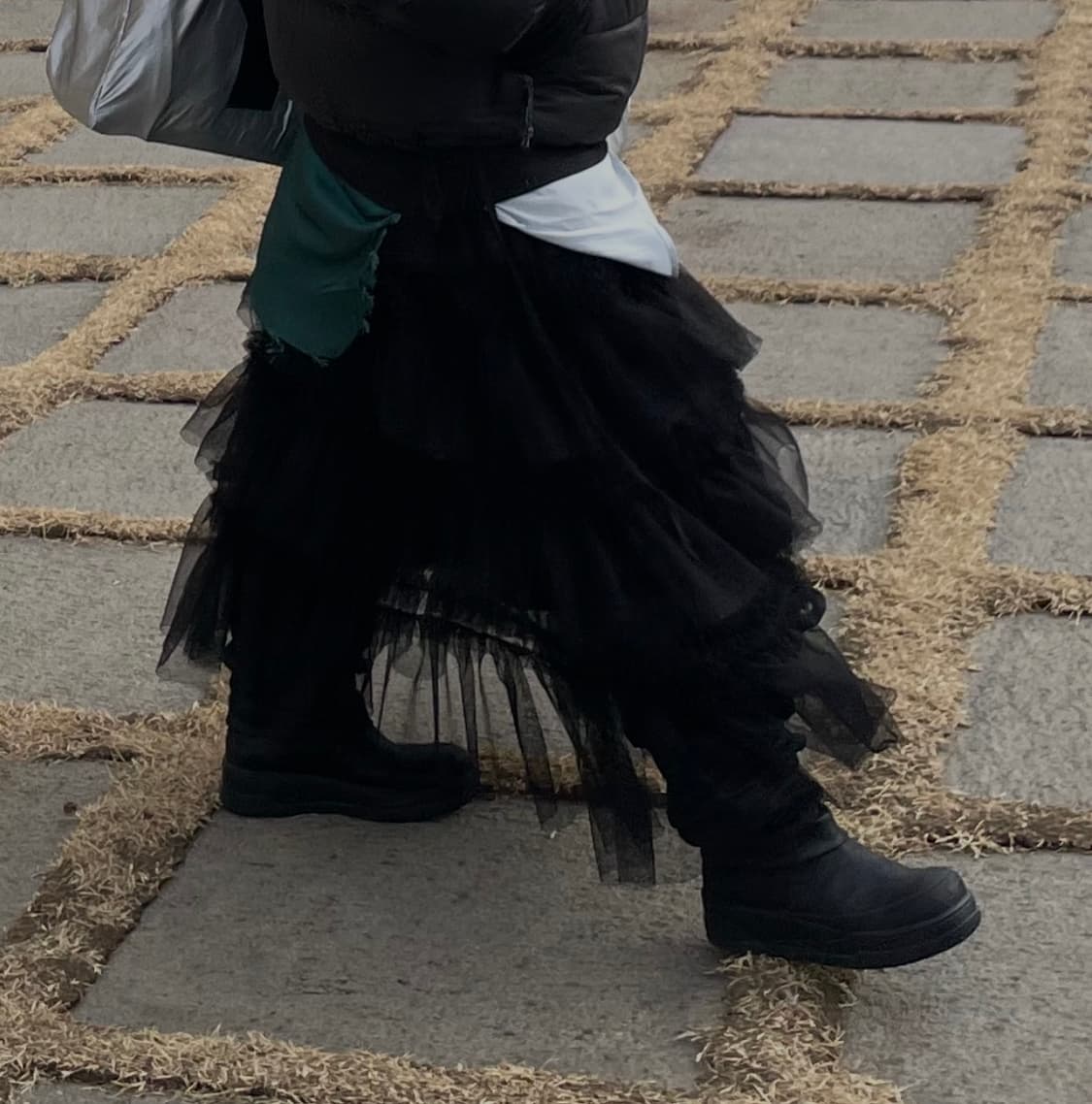 생긴스튜디오 TULLE TIERED LONG SKIRT 상품이미지3