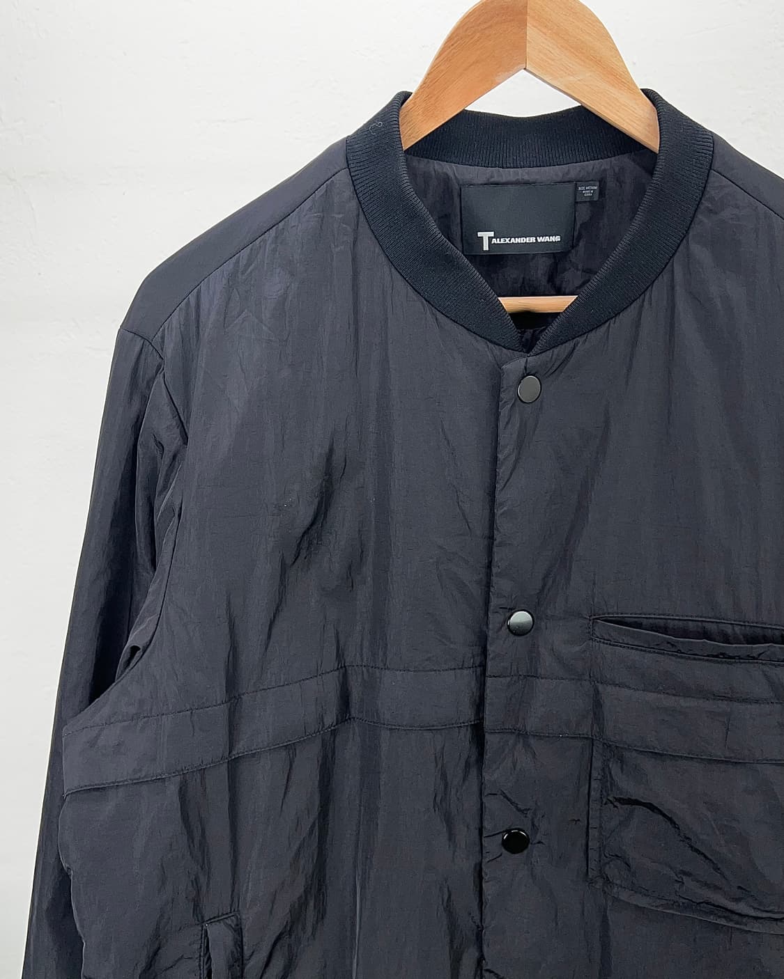 티바이 알렉산더 왕 블랙 나일론 유틸리티 봄버 자켓 상품이미지2