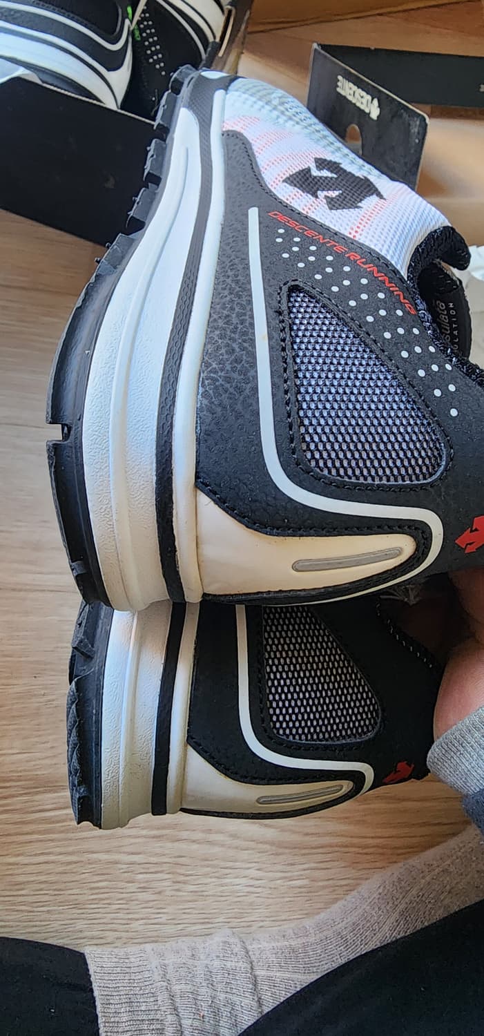 남)데상트 신발 265 팝니다 상품이미지6