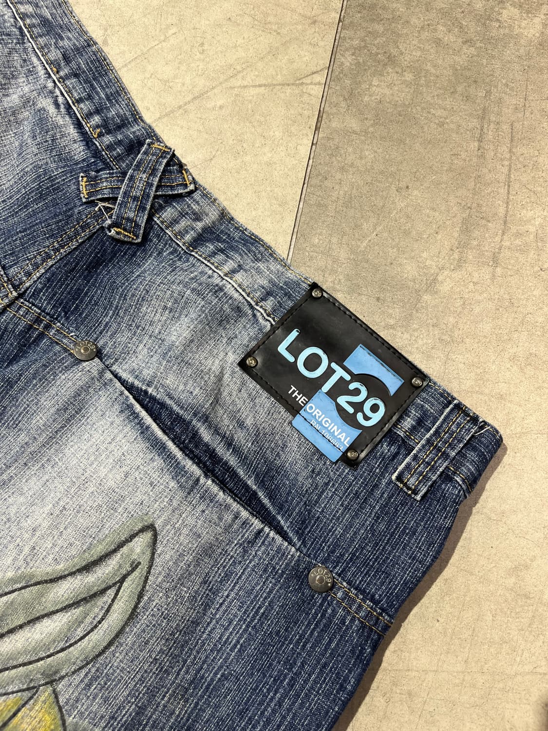 Lot29 올드스쿨 루니툰 중청 반바지 데님팬츠 상품이미지9