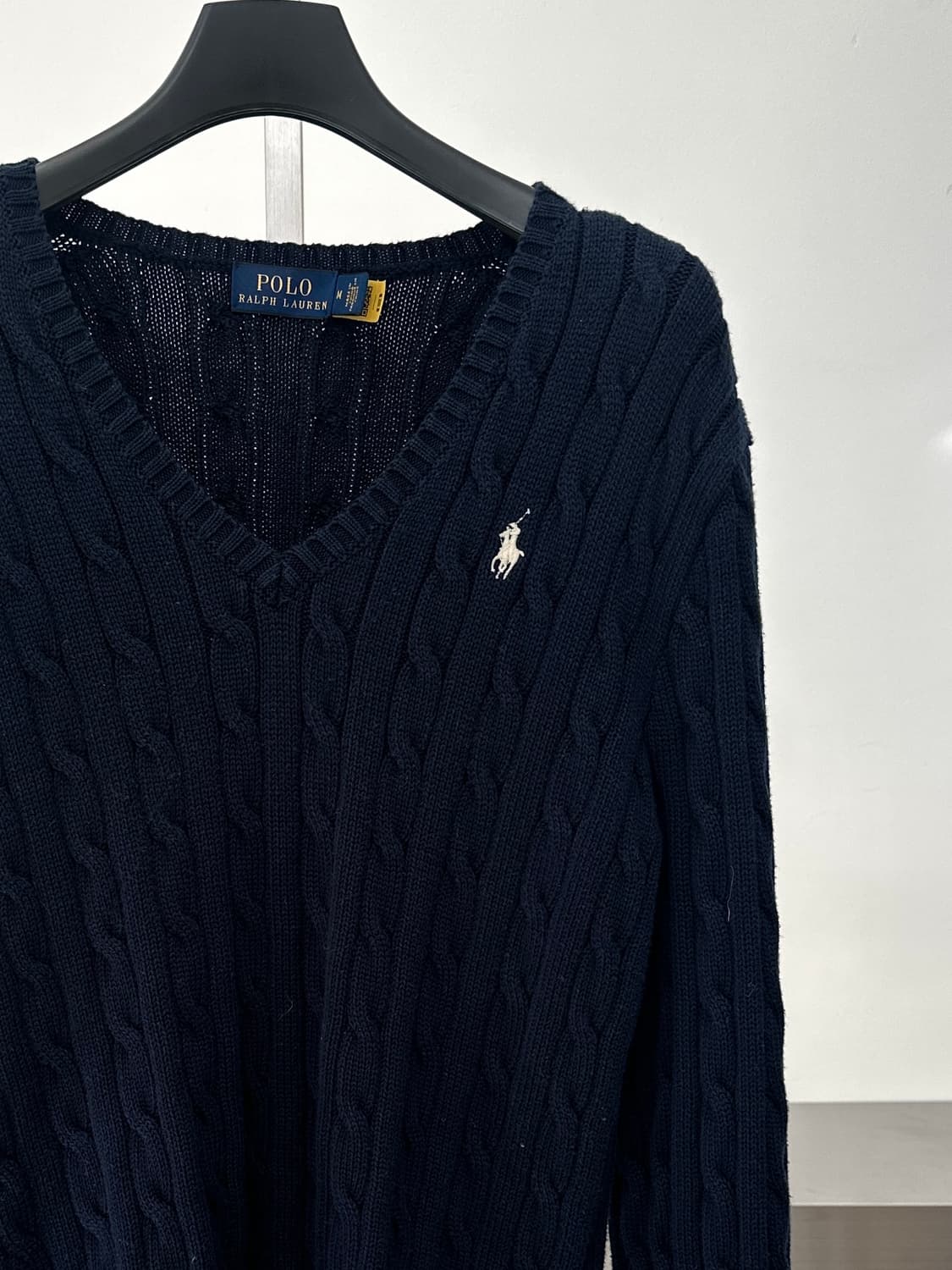 폴로 랄프로렌 네이비 V넥 케이블 니트  상품이미지4