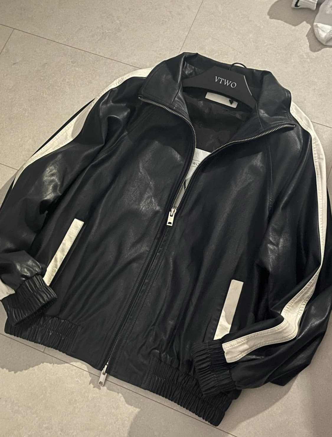 VTWO 블랙 레더 자켓  상품이미지1