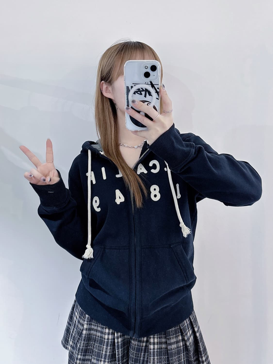 후아유 빅로고 블랙 후드집업 상품이미지2