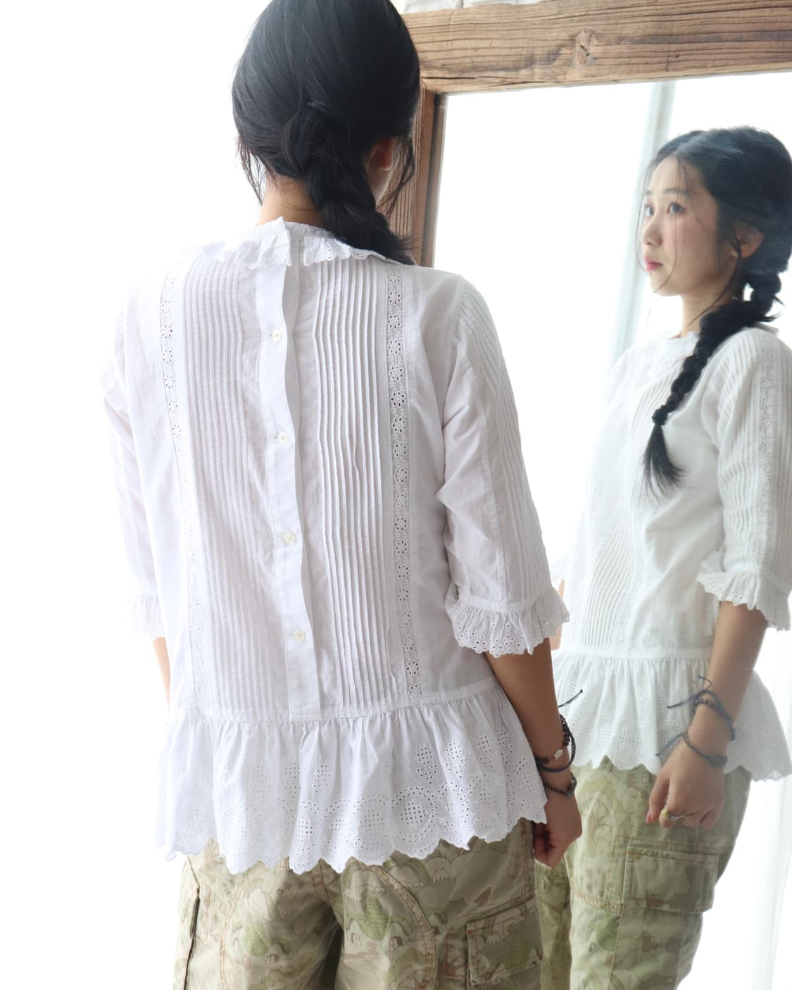 [Beams Boy] Frill Lace Pintuck Blouse 상품이미지5