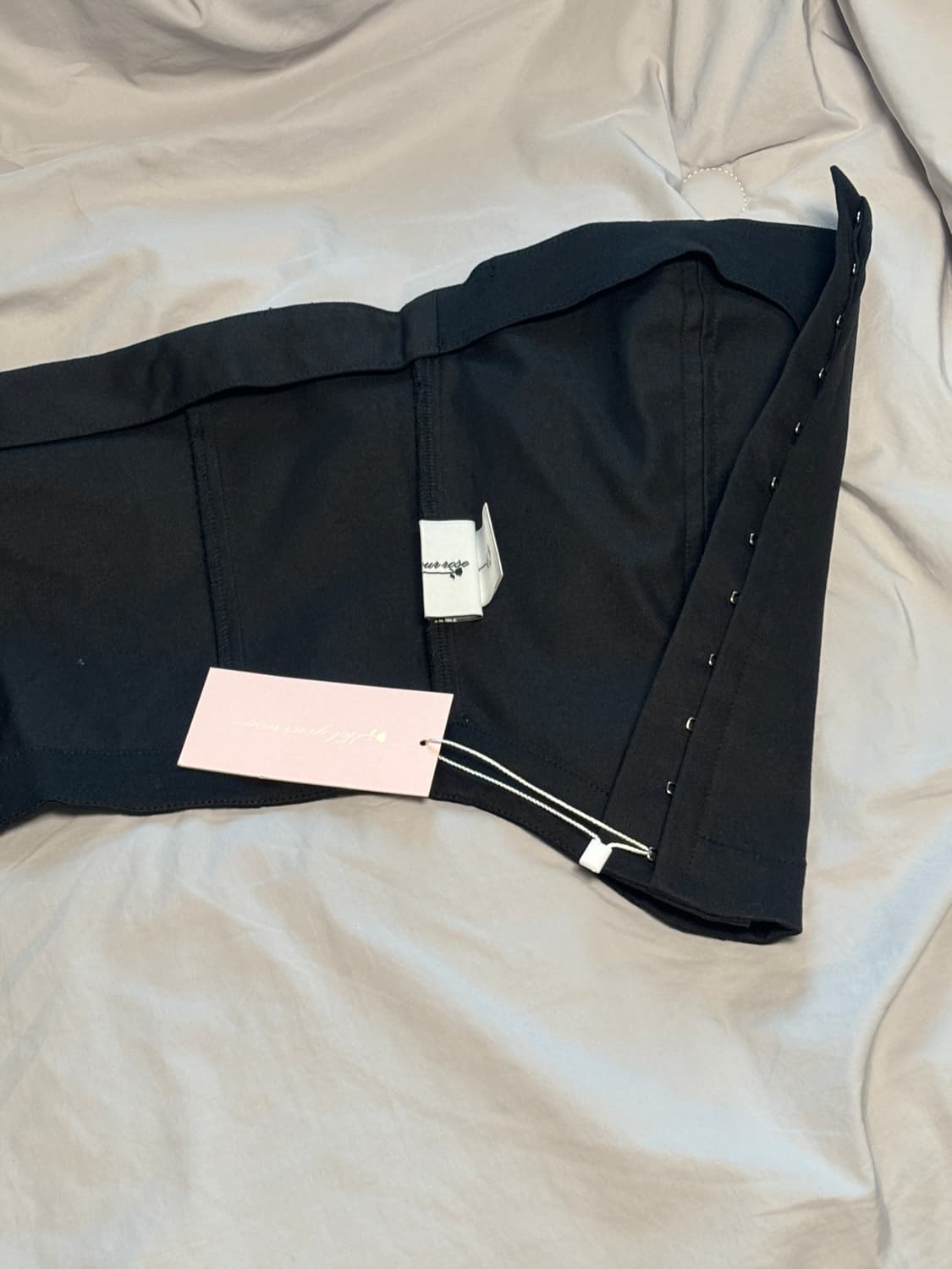 택 o) 낫유어로즈 리나 탑 블랙m 상품이미지8