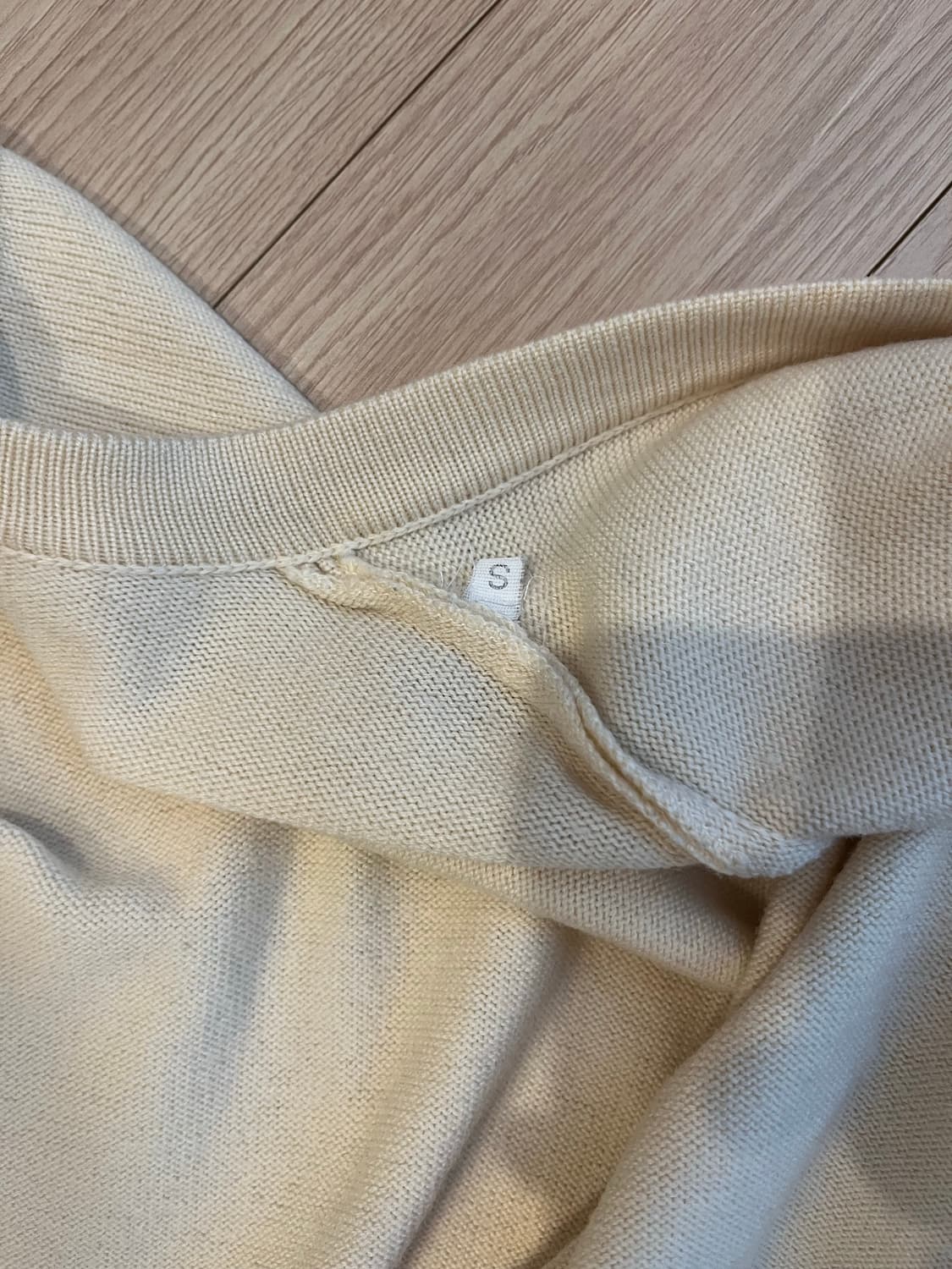 페라가모 아이보리 가디건 S 정품 상품이미지7