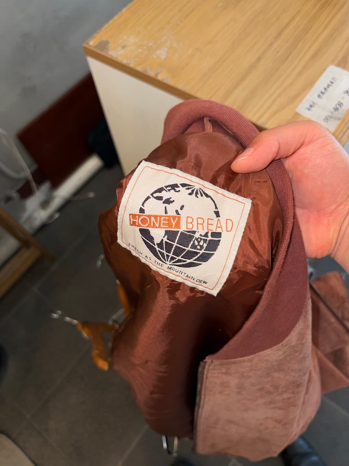 90’s Japanese pig-leather faded bomber  상품이미지8