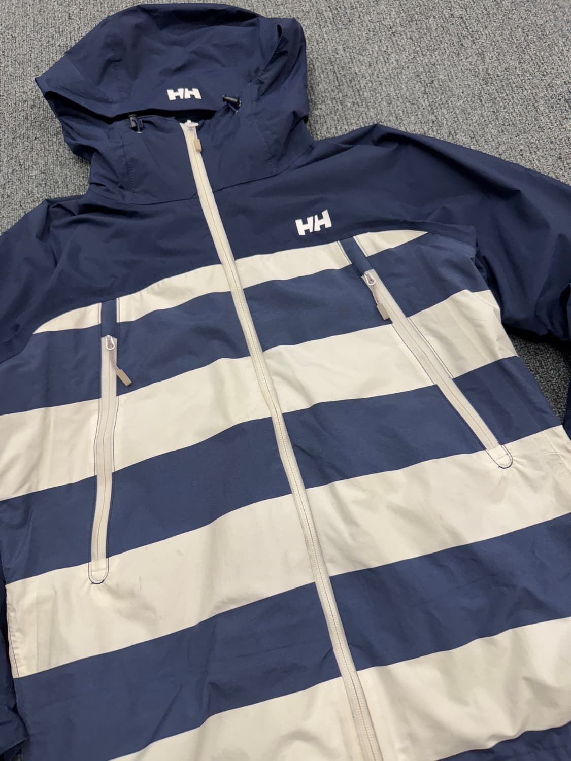 헬리한센 빈티지 스트라이프 네이비 투웨이 바람막이 상품이미지2