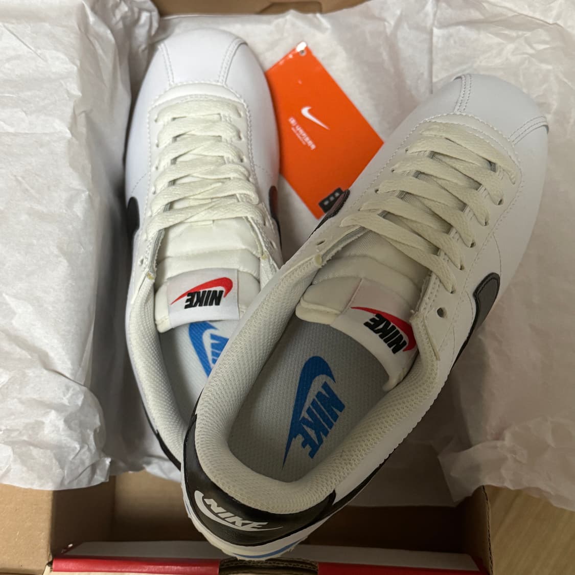 [225] 나이키 코르테즈 화이트 앤 블랙 상품이미지3