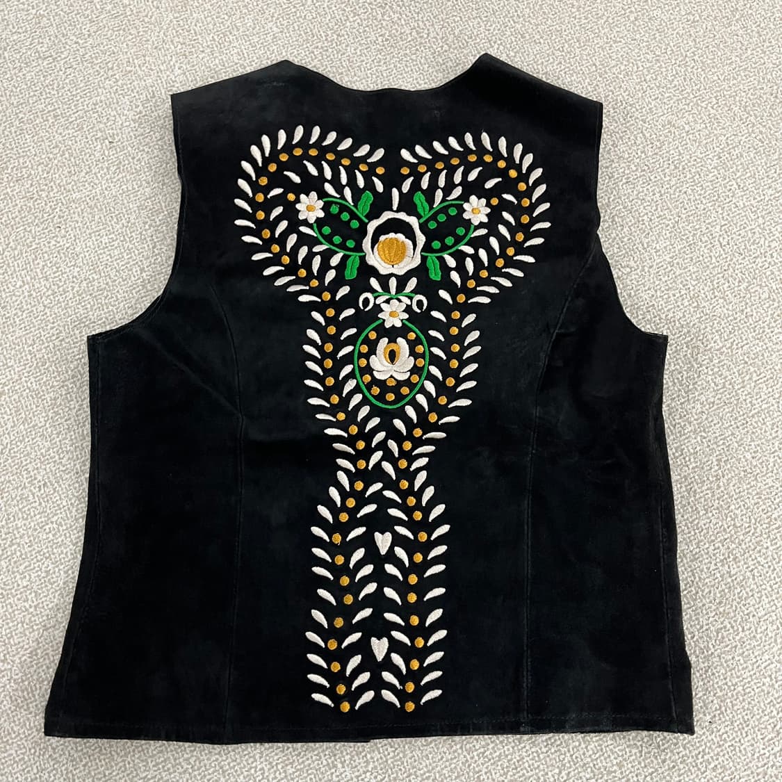 [S] 자라 여성 블랙 자수 스웨이드 베스트 조끼 0106M1 상품이미지4