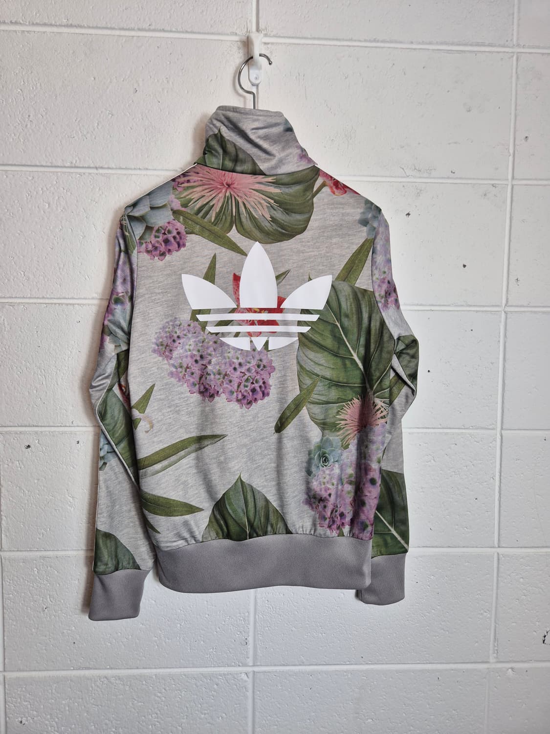 100)아디다스 우먼 파이어버드 플라워 패턴 트랙탑 상품이미지4