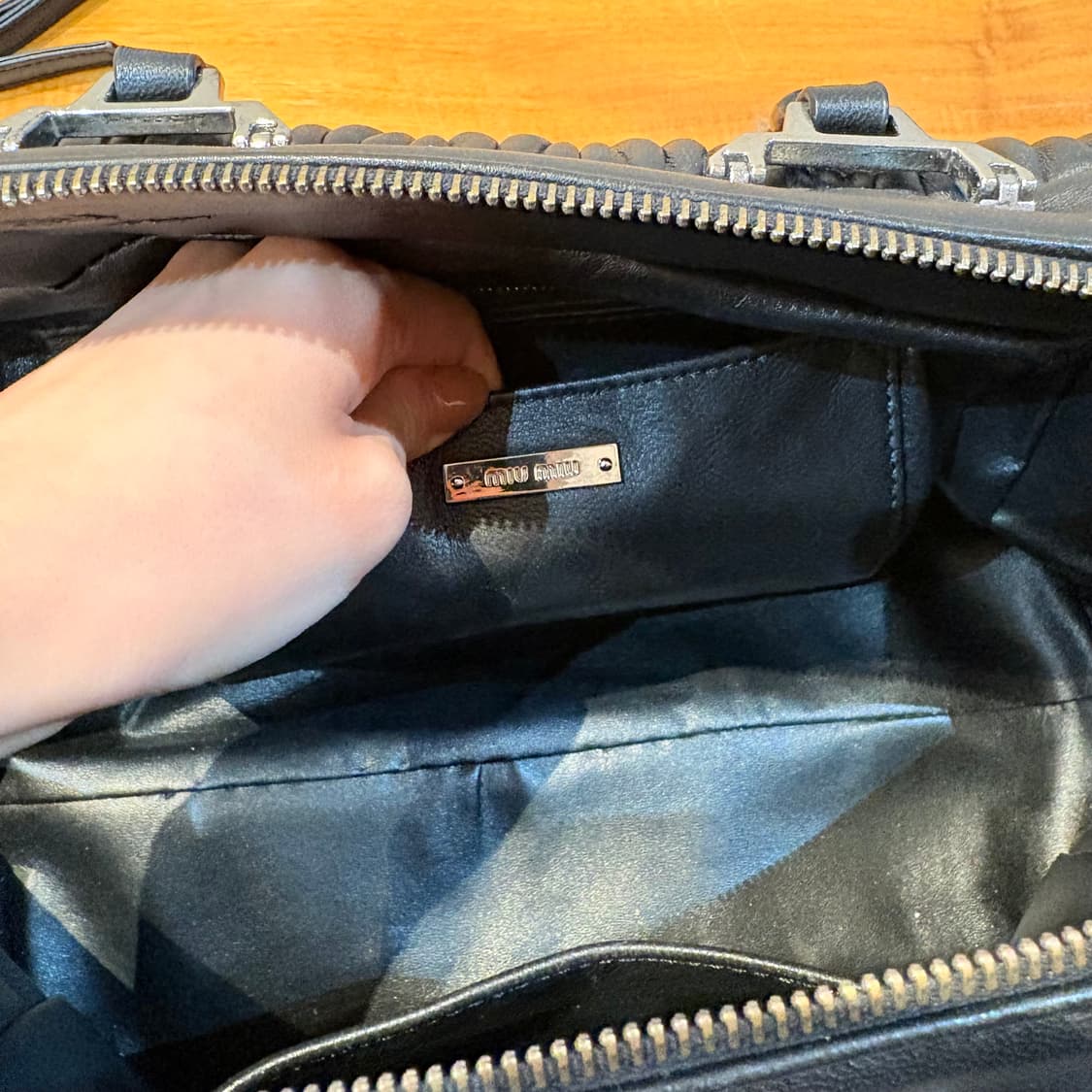 정품 메트로시티 woc + 서비스 미우미우 사첼백 상품이미지9