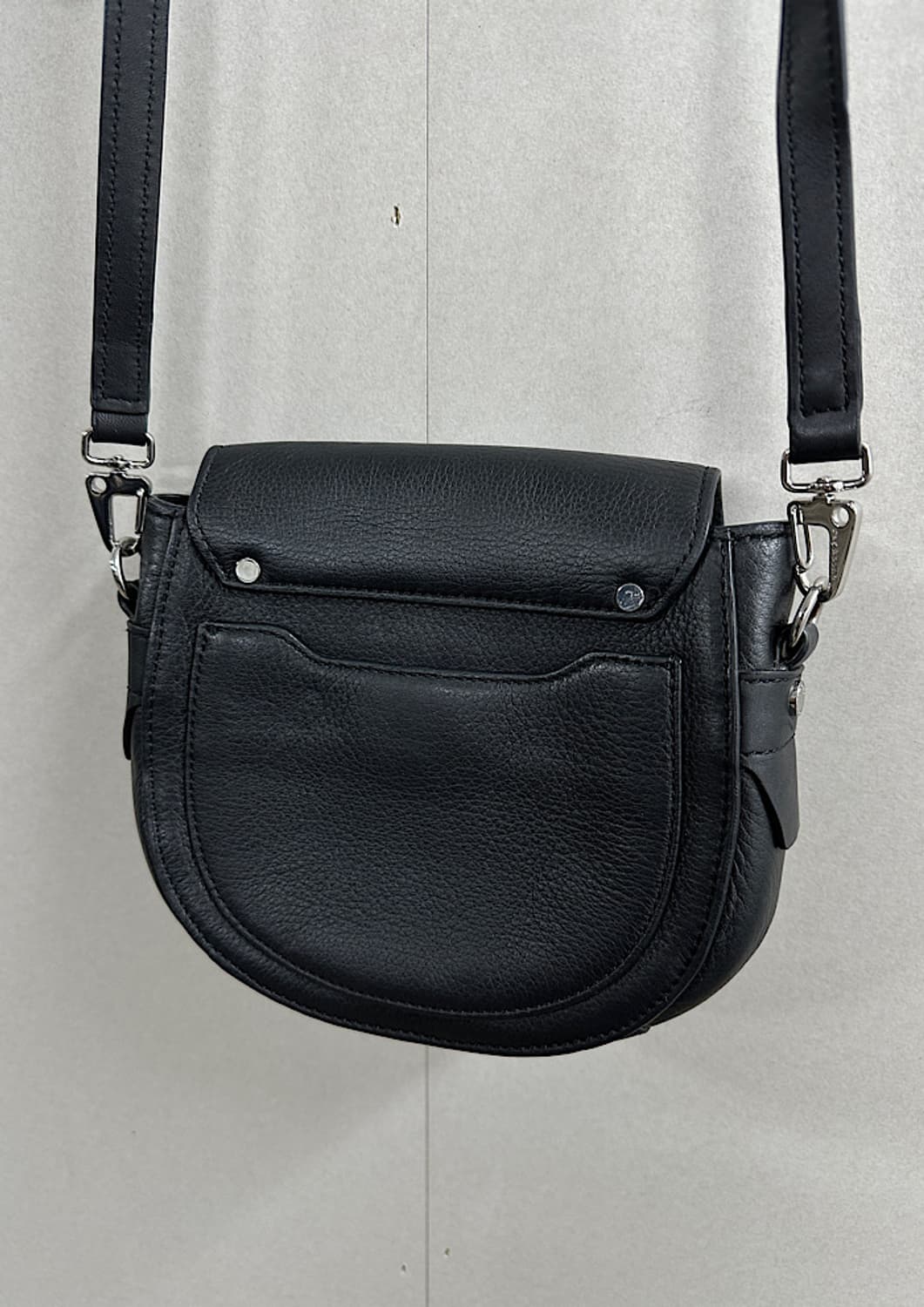 랙앤본 가죽 미니 크로스백  상품이미지4