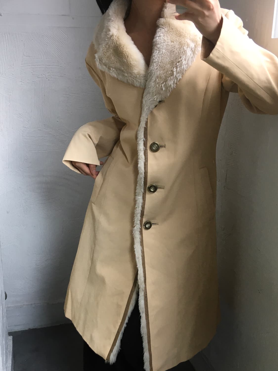 Burberry 버버리 옐로우 시어링  롱 코트 상품이미지1