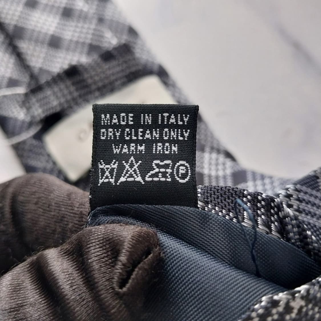 마에스트로 실크 블랙 체크 슬림 타이 7.9cm 새상품 K1510
 상품이미지10