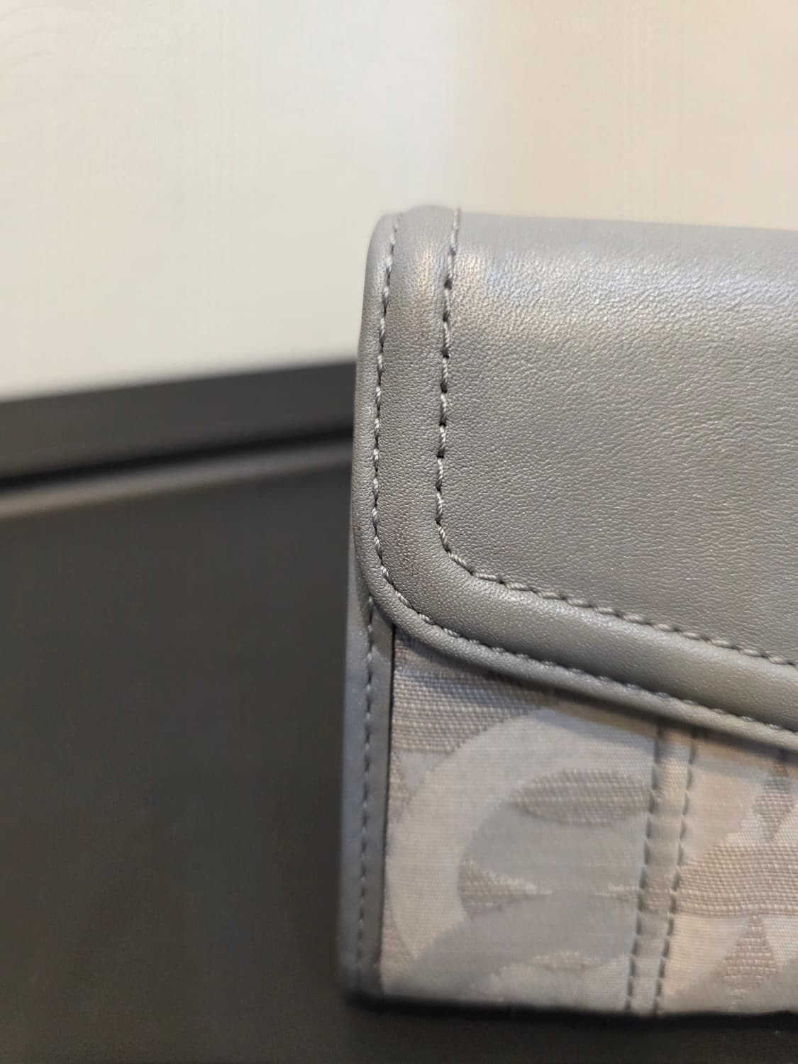 코치 메디슨 옵 아트 지갑 상품이미지3