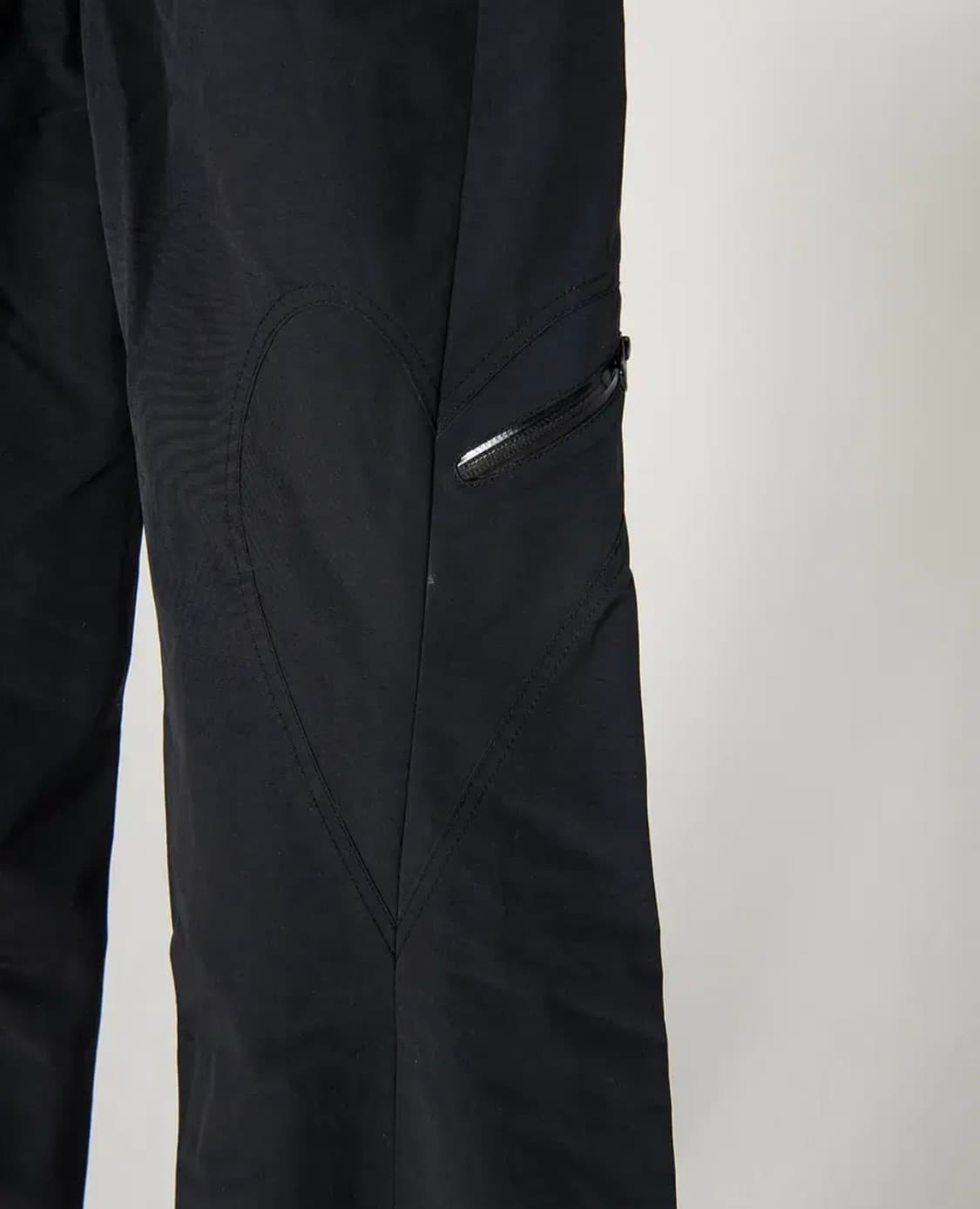 더뮤지엄비지터 하트 나일론 팬츠 상품이미지3