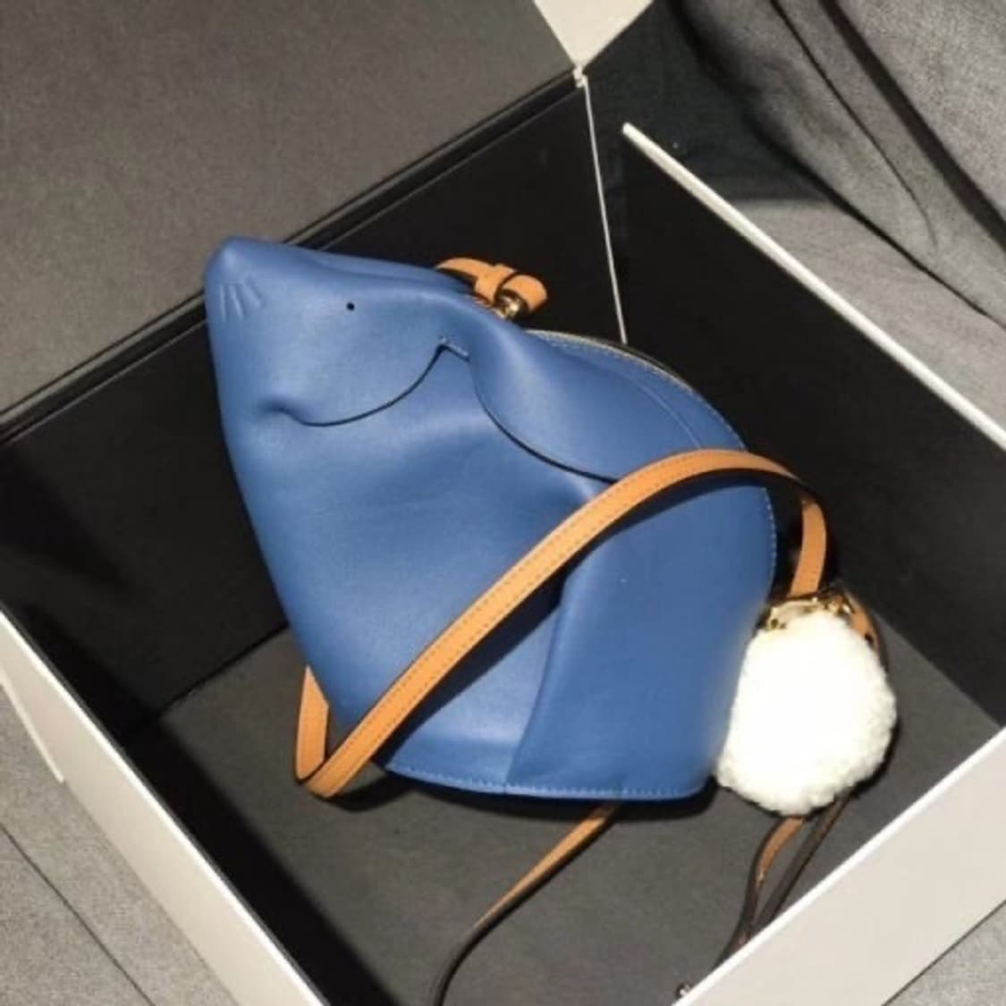 Loewe 로에베 토끼백 버니백 크로스백 상품이미지4