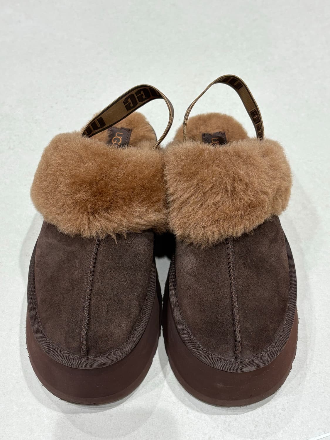 어그 펀케트 슬라이드 번트 시더 우먼스 us7w 상품이미지1