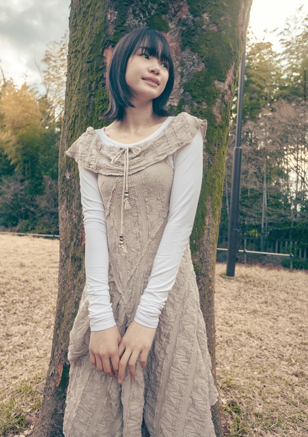 허그유어스킨 드로우 스트링 오프숄더 드레스 베이지 상품이미지2