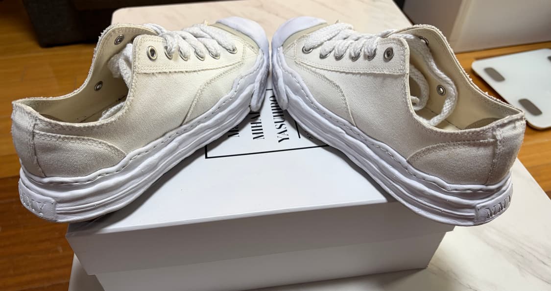 메종 미하라 로우탑 스니커즈 상품이미지3