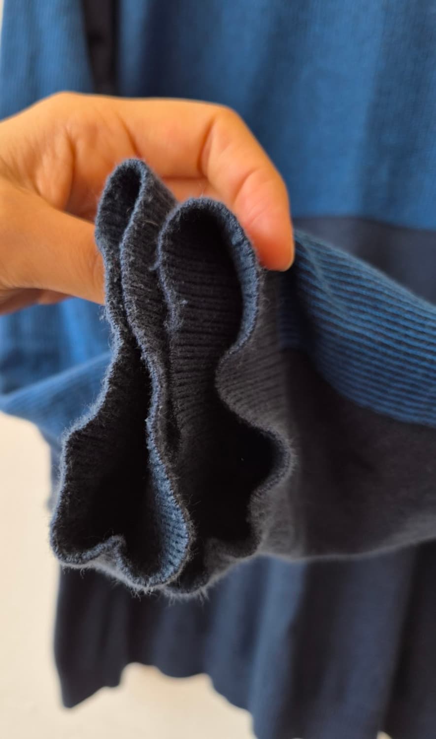 휴고보스 남성 코튼혼방라운드긴팔니트

 상품이미지5