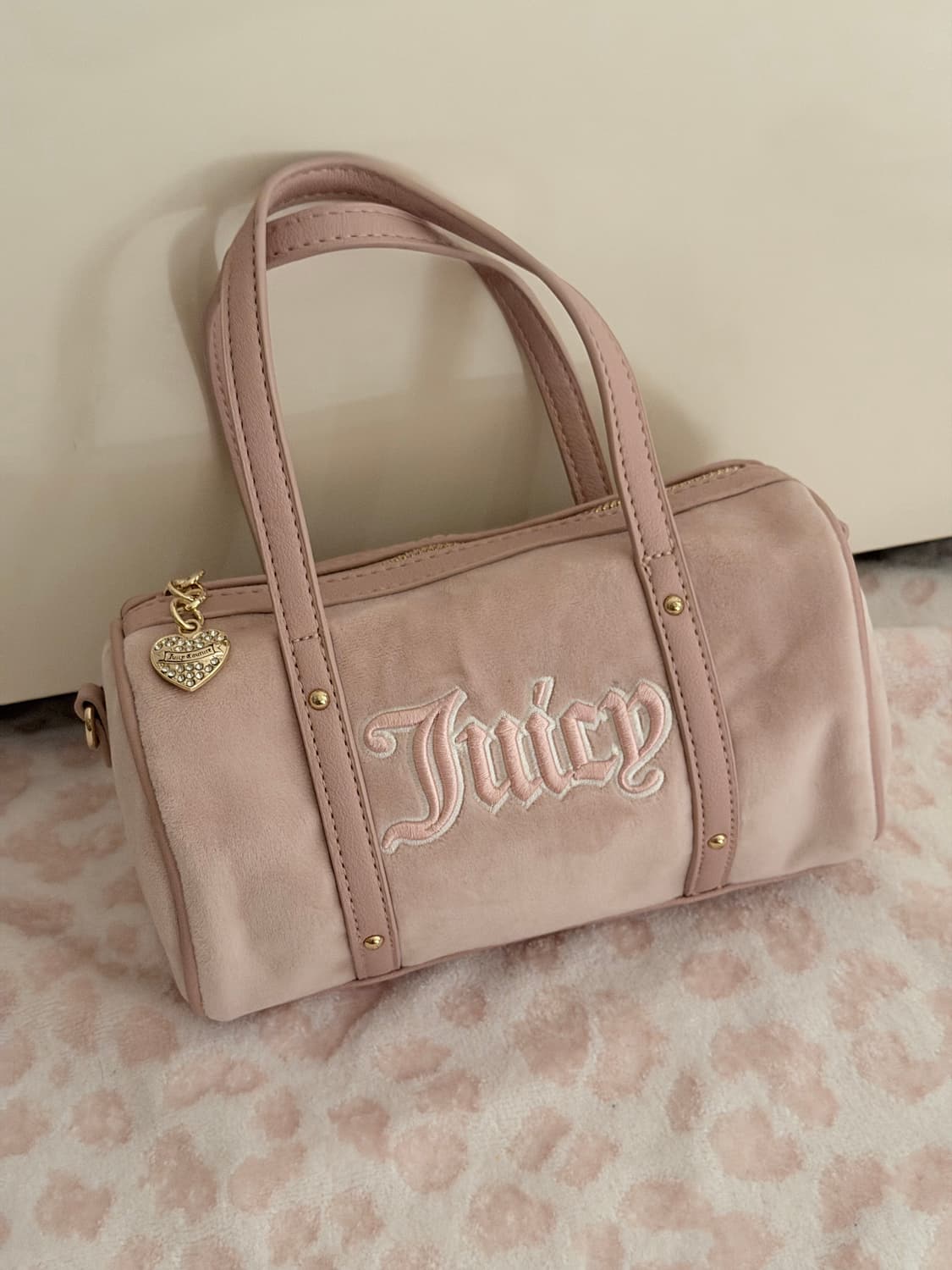 쥬시꾸뛰르 핑크 벨벳 배럴백  상품이미지2