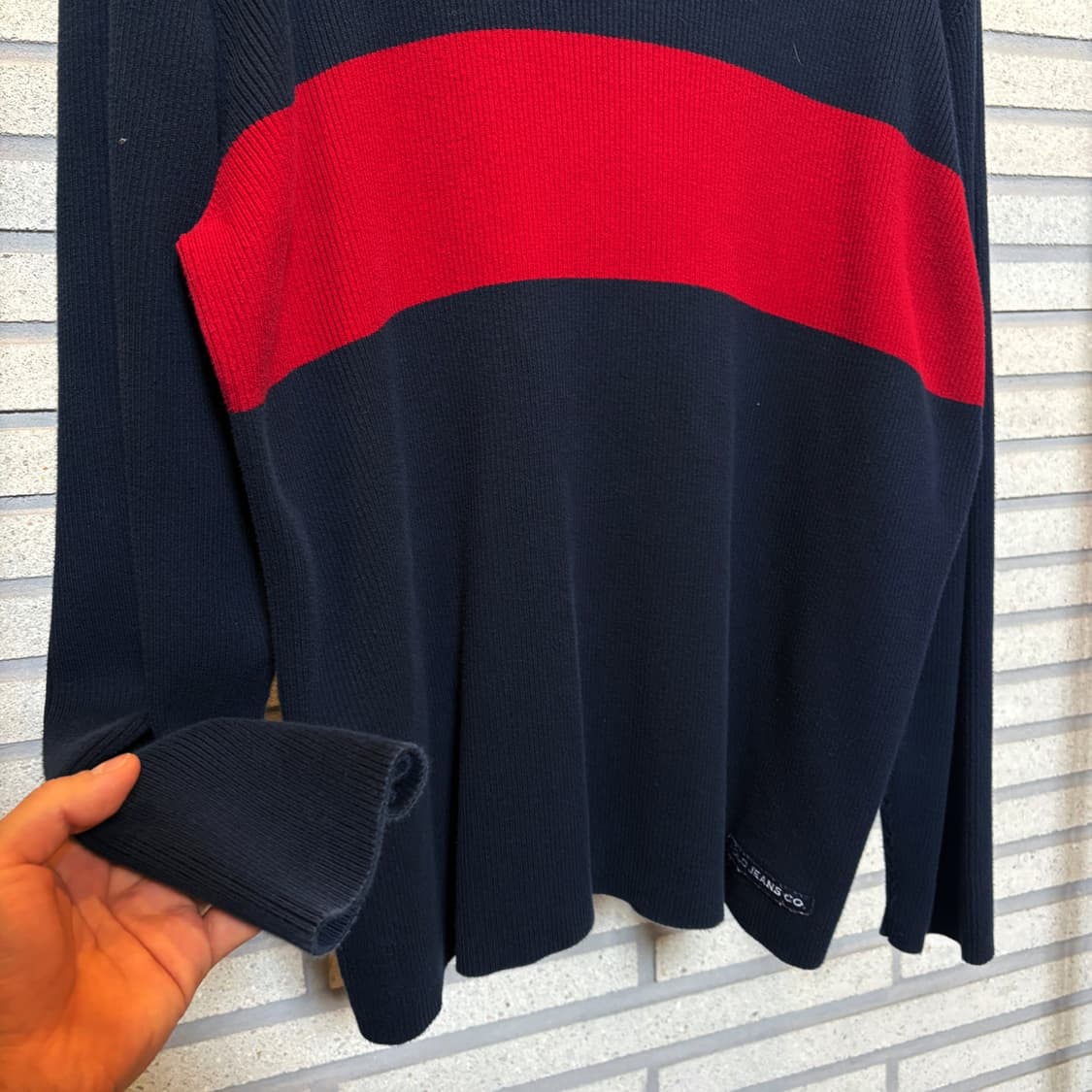 POLO JEANS 폴로진스 골지리브 크루넥 코튼니트 빅라인 로고 디테일 상품이미지5