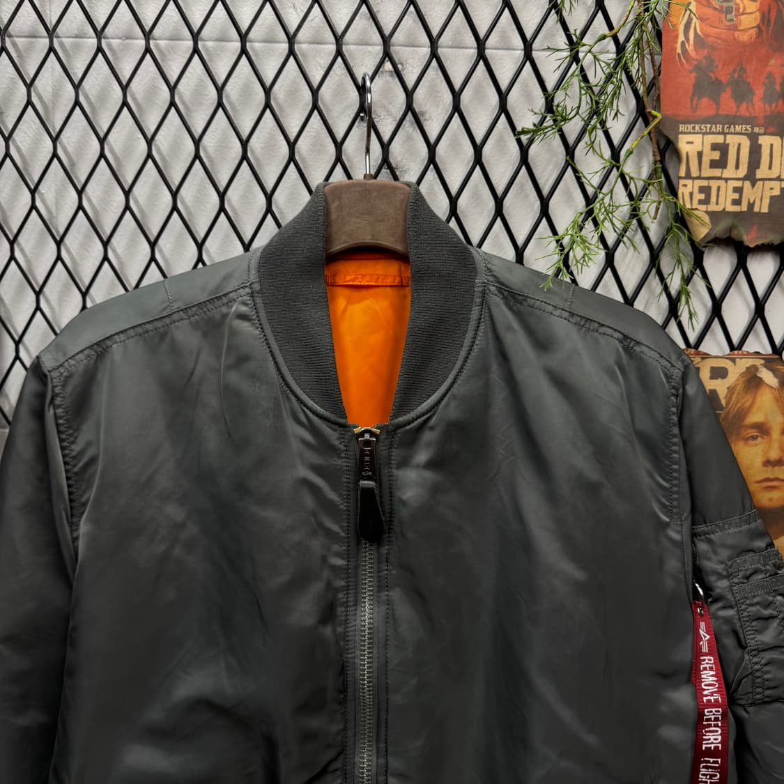 알파인더스트리 MA-1 밀리터리 항공 점퍼 사이드 포켓 포인트 건메탈 상품이미지3