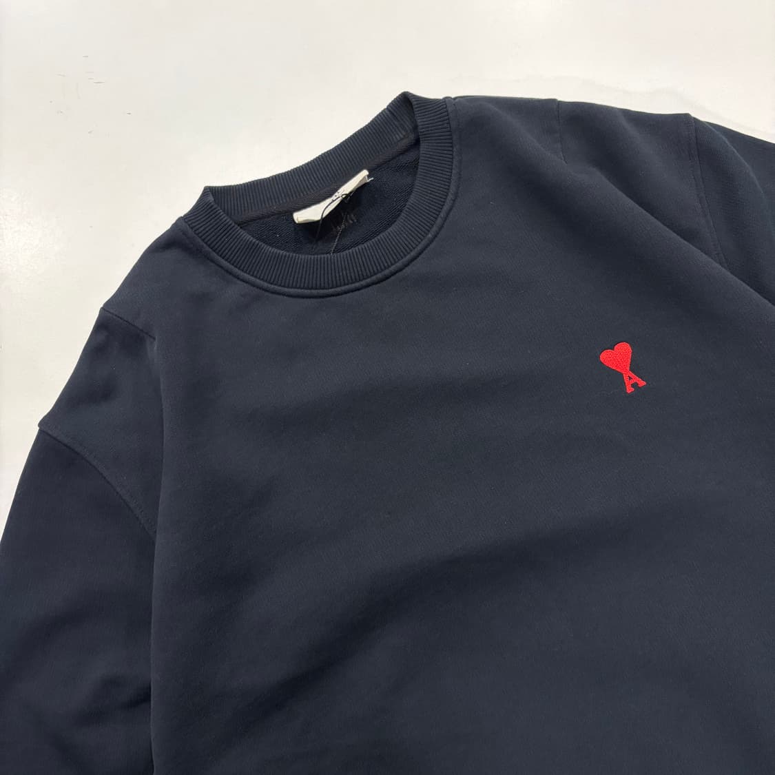 [L] 21s 아미 스몰 하트 블랙 맨투맨 B360 상품이미지3