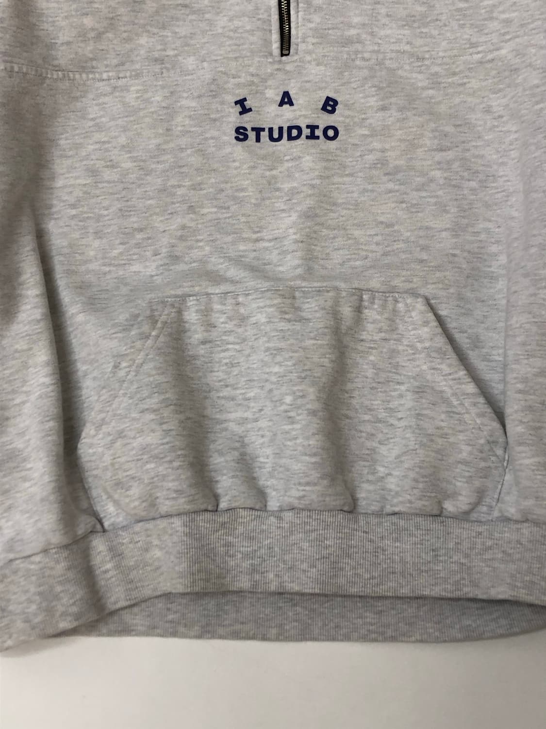 IAB Studio 아이앱 스튜디오 하프 집업 스웻셔츠 상품이미지5