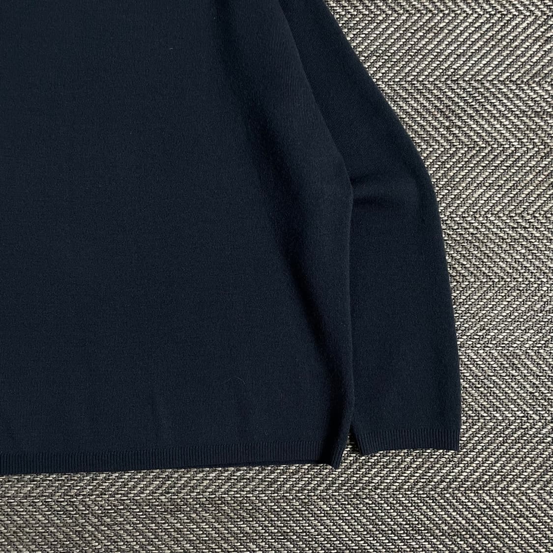 엘무드 화란 네이비 미니멀 니트y 2916 상품이미지3