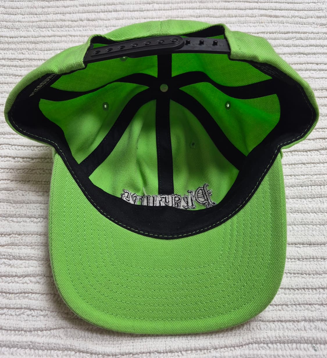 Pleasures
Snapback (Lime Green) 상품이미지2