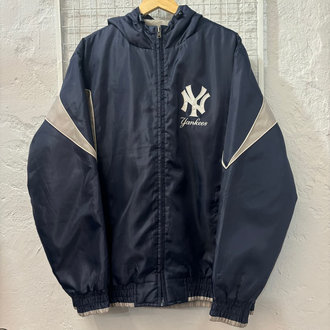 제뉴인 머천다이즈 뉴욕 양키스 후드 자켓 XL 상품이미지1