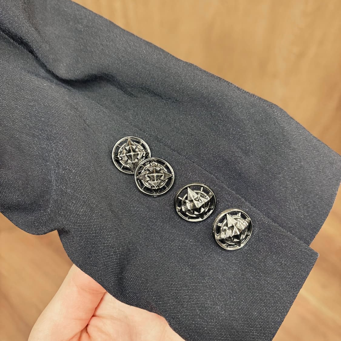 마인 긴팔 자켓 싱글 브레스티드 노치드 라펠 원 버튼 디테일 블랙 상품이미지6