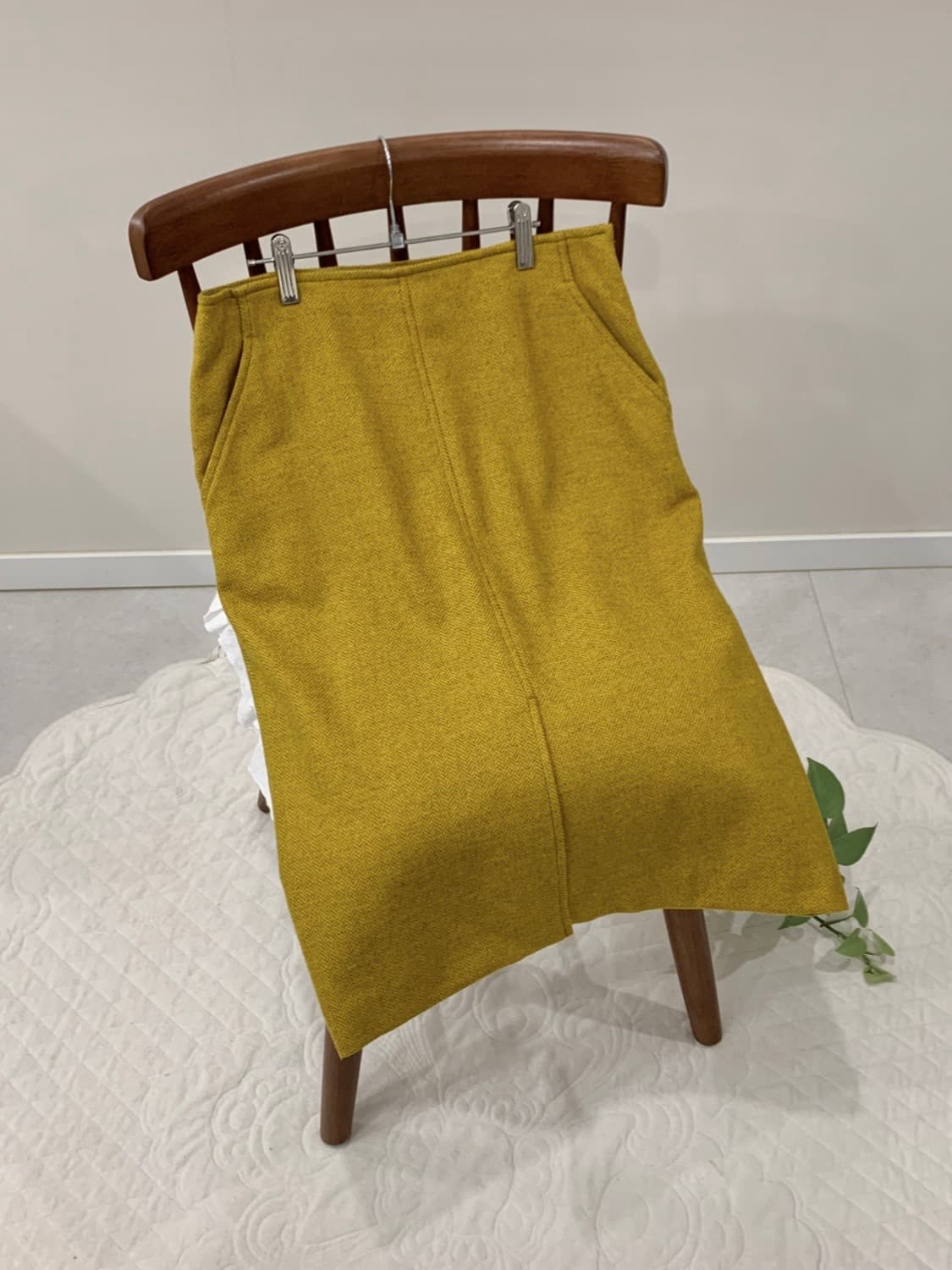 아브라함문 헤링본 트위드 H라인 머스타드 스커트 상품이미지2