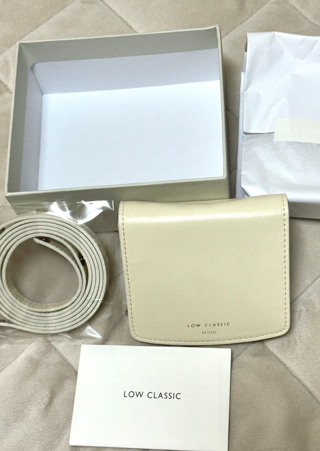 로우클래식 스트랩 월렛  카드 지갑  아이보리 상품이미지2